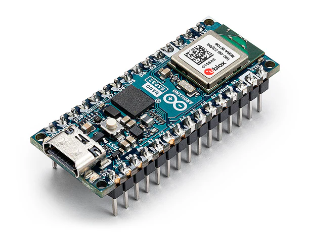 Connecteur headers soudés sur Arduino Nano ESP32